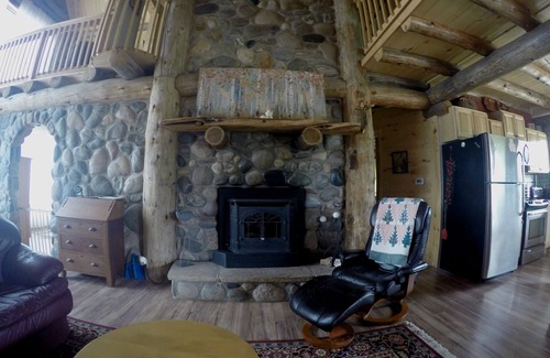 Delta Cabin | Find peace and adventure on the Gunnison River, just minutes from Delta!