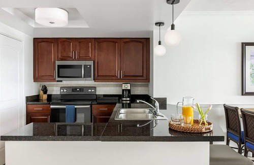 Flag Hill Resort | 𝐅𝐢𝐧𝐝𝐢𝐧𝐠 𝐌𝐞𝐢𝐥𝐢 Beachfront Dream Getaway @Frenchman's Cove Resort, 2BR