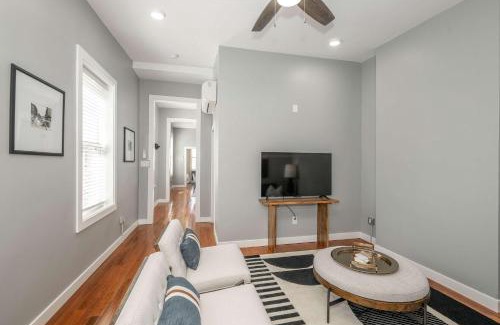 Over-the-Rhine Apartment | Findlay Market Suite 6 - For 4