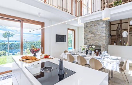 Neive Villa | Fine contemporary villa with views of the vineyards and a pool! - Villa Bianca