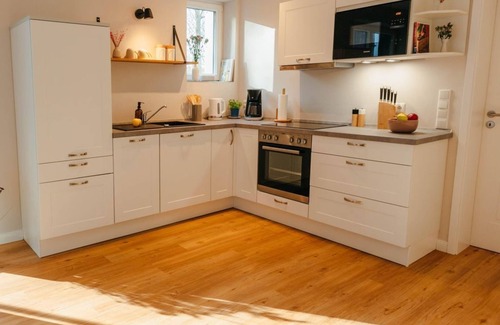 Ratzeburg Apartment | Fine Stuuv, Dusche, WC, 1 Schlafzimmer - Übermsee