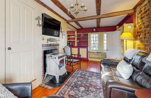 Wiscasset Apartment | Finest Kind