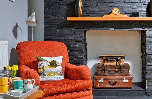 Cwmtirmynach Cottage | Finest Retreats | Bodlawen