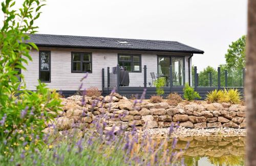 Cambridge Ski Chalet | Finest Retreats - Cambridge Luxury Lodge