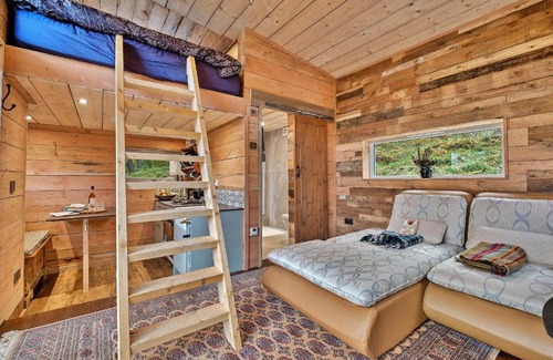 Glen Urquhart Ski Chalet | Finest Retreats - Cosagach Falls Cabin