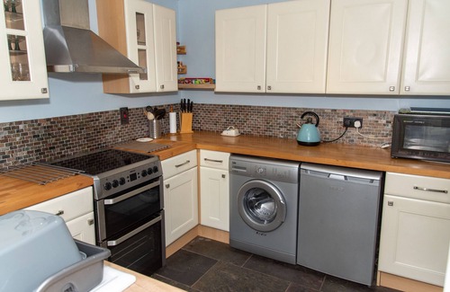 Cwm Frwd Oer Cottage | Finest Retreats | Brecon View Cottage
