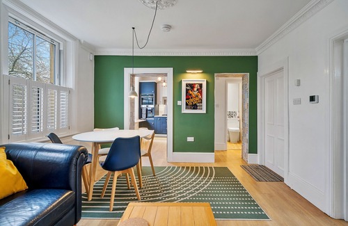 South Richmond Apartment | Finest Retreats | Hill Rise