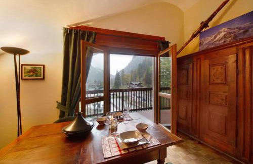 Gressoney-Saint-Jean Apartment | Finestra sul Monte Rosa