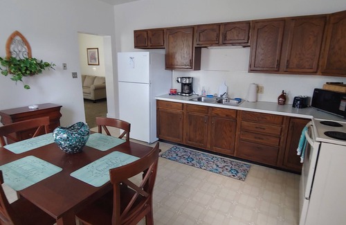 Owosso Apartment | Fins Inn Apt B