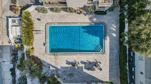 Clearwater Beach House | Fins Up in Clearwater Beach