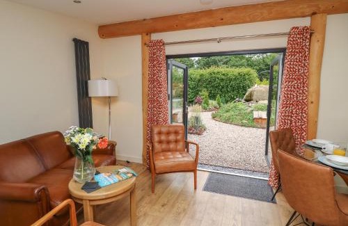 Llangadfan House | Fioled