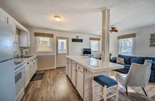 Mecosta Cottage | Fire Pit & Grill: Lakeview Mecosta Cottage!