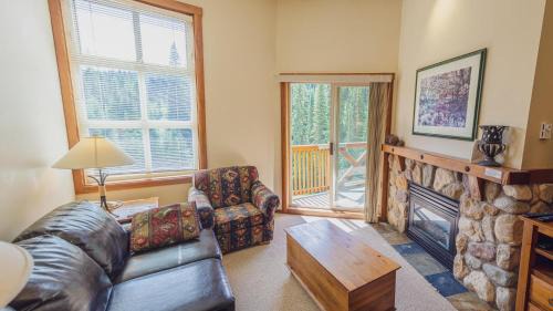Sun Peaks Cabin | Fireside Lodge #419 By Bear Country