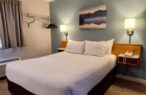Smithers Hotel | Fireweed Motel