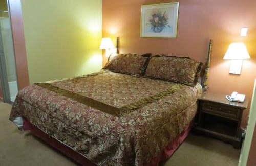 Caseyville Hotel | FIRST WESTERN INN