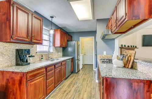 Lake Charles House | Fish, Golf, Explore Home 3 Mi to Prien Lake Park!