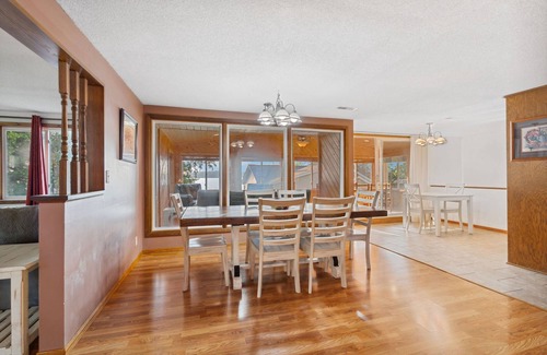 Annandale House | Fish, swim, boat and relax on beautiful Bass Lake