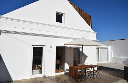 Trafaria House | Fisherman's House - a boat ride from Lisbon
