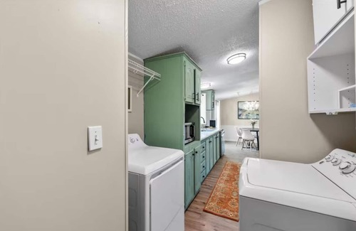 Navarro County House | Fisherman’s View! Located at Richland Chambers Lake