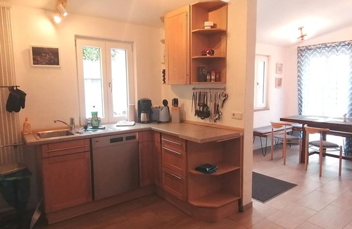 Neuerburg House | Fitters' Accommodation 'Alte Münze' with 3 Bedrooms, 3 Bathrooms, and Parking Spaces