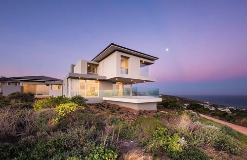 Pinnacle Point House | Five * 4-bedroom house on SA's best golf course. Best views on the estate.