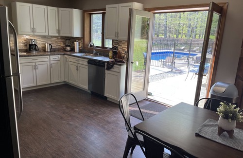 Albrightsville House | five bedrooms plus bonus room. retreat near Hickory Run State Park