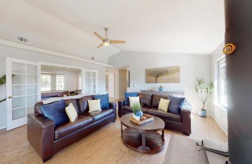 Oakhurst House | Five Oaks Circle Ranch