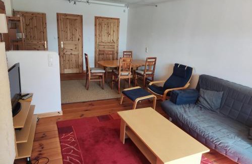 Hohenkirchen Apartment | Five Oaks - Weisse Wohnung