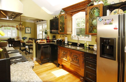 Princess Place House | FIVE STAR! 2 Master SUITES! Stunning! Near BEACH/Downtown/Dining/Shops/Museums!