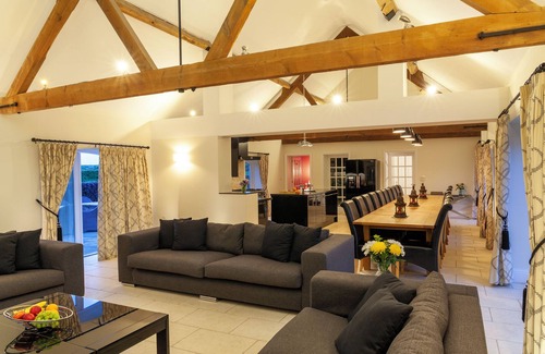 Fakenham House | Five Star, Gold Awarded, Barn Conversion In Beautiful Norfolk Hamlet