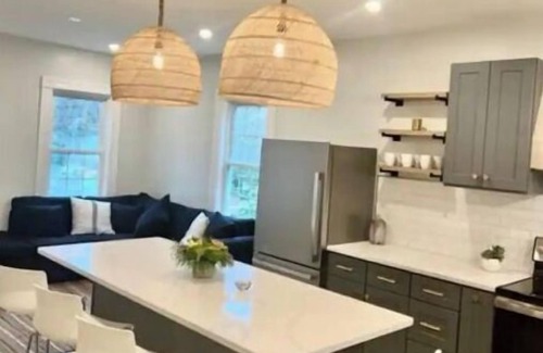 Marblehead House | Five Star Multi family Home in Marblehead. Prime location!