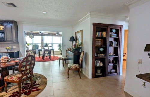 Crystal Shores House | FIVE STAR PROPERTY-Private Waterfront Home, Dock-Pool-Kayaks-Pet-Outdoor Kitchen