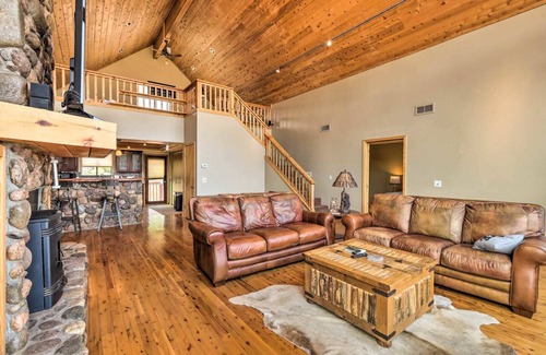 Fort Valley Cabin | Flagstaff Cabin! 5 Minutes from Snowbowl! Stunning Views on 1+ Acre. Sleeps 8!