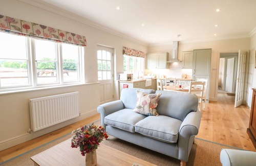 Condicote Cottage | FLAGSTONE COTTAGE, character holiday cottage in Stow-On-The-Wold