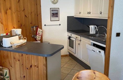 Flaine Apartment | Flaine Forêt, cosy south-facing T3, large balcony with view, 2 bedrooms, sleeps 6