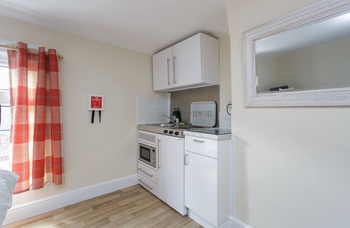 Southampton City Centre Apartment | Flat 4 - Luxury St Mary Apartments