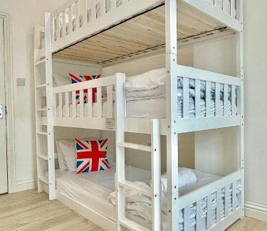 Earlsfield Apartment | Flat A Garrat Lane