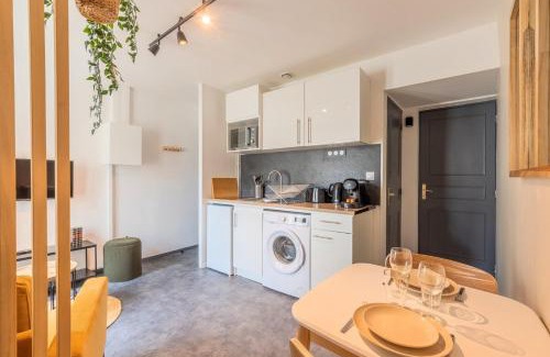 Croix Apartment | Flat near Parc Barbieux with terrace
