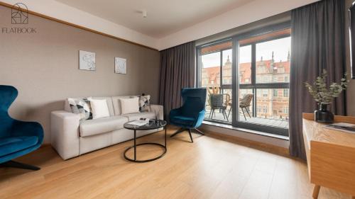Gdansk City Center Apartment | Flatbook - Deo Plaza Riverside Prestige with Parking Included