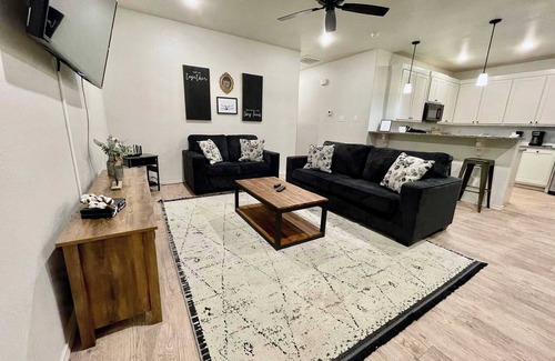 North by Northwest House | Flatland Retreat - 3BR 2BA - Brand New Home