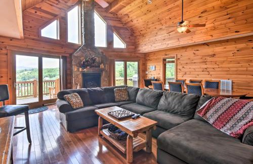 Fleetwood House | Fleetwood Cabin with Hot Tub Near Blue Ridge Pkwy!