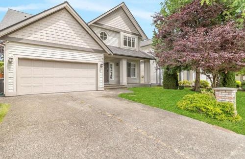 Fleetwood House | Fleetwood Home, Pet-Friendly-Parking-Central HVAC