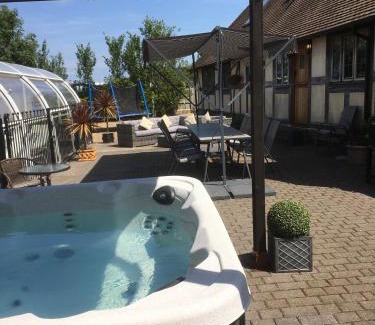 Wesham Villa | FLETCHERS HALL COVERED POOL Heated