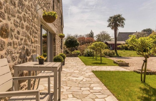 Montfarville Bed & Breakfast | Fleur & Mer