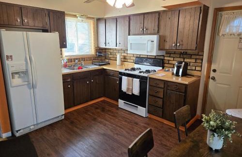 South Holland House | FlexStay - Dolton