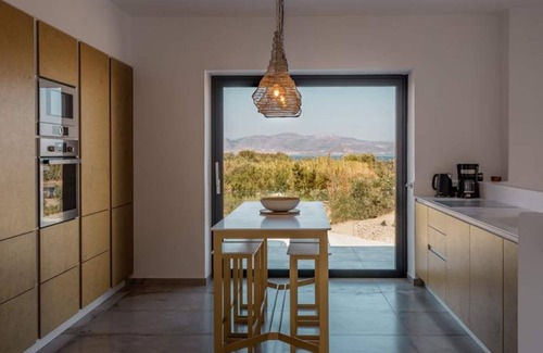 Maragas Villa | Flip Flop beach distance villa