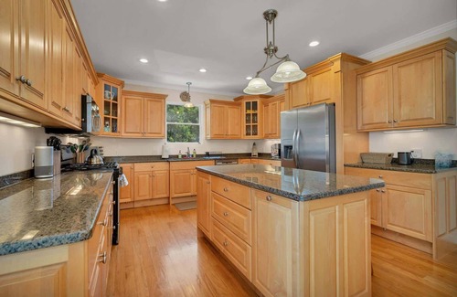 Niantic House | Flip Flop Hideaway - Family Beach Retreat