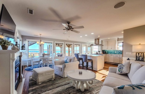 Topsail Beach House | Flippin' Out: A Slice of Coastal Paradise