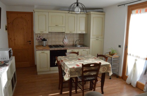 Temu House | Flora Alpina Apartments- Arnica three-room apartment with large terrace