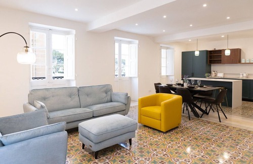 Floriana Apartment | Florette Suite Designer Finish with Stunning Lounge Terrace by ArcoBnb